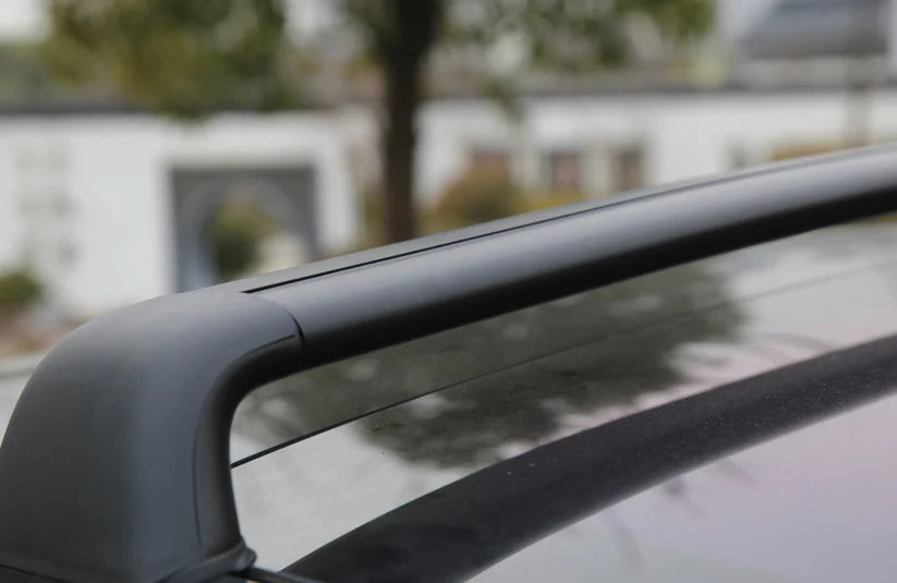 Uthyrning av takräcke för Tesla Model 3 / Model Y