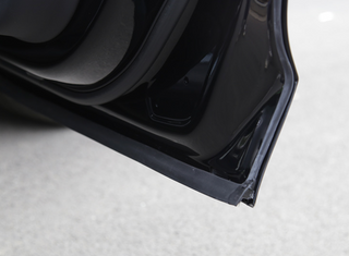 Tesla Model Y – deurafdichtingen – productafbeelding 2