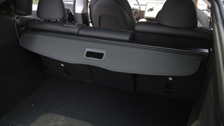 Tesla Model Y – bagageafdekking – productafbeelding 2