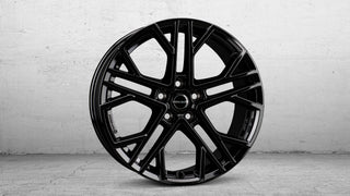 BORBET XV black glossy – valmistajan mallikuva. Vanteen tarkat mitat ja pulttijako tuotetiedoissa. Kuva: BORBET.